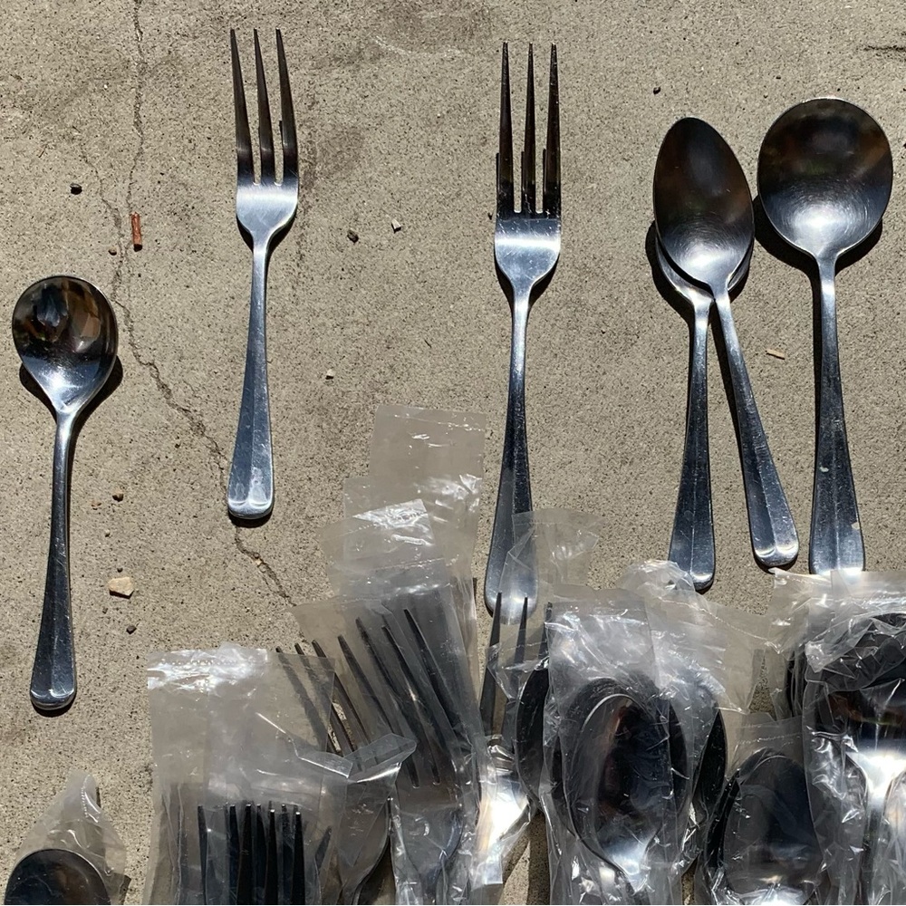 New vintage Rogers flatware - Picture 4 of 8